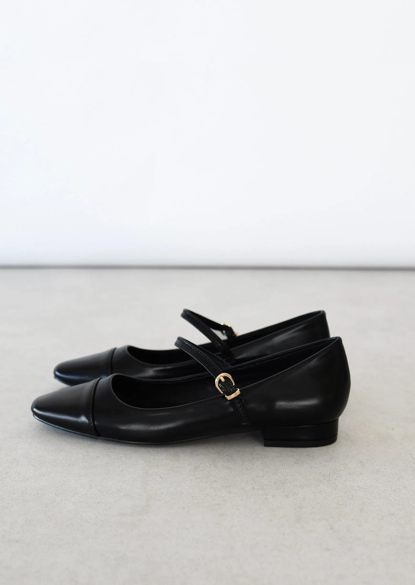 Sandales Plates^Outfitbook Ballerines à bride