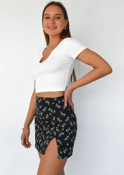 Jupes^Outfitbook Jupe courte fleurie avec fente et boutons NOIR