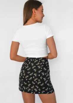 Jupes^Outfitbook Jupe courte fleurie avec fente et boutons NOIR