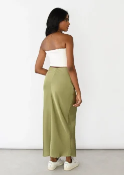 Jupes^Outfitbook Jupe en satin mi longue VERT