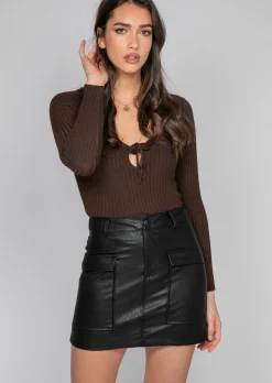 Jupes^Outfitbook Jupe en similicuir avec poches sur le devant noir
