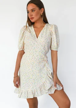 Robes^Outfitbook Robe cache-cœur fleurie à manches bouffantes