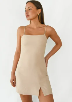Robes^Outfitbook Robe courte col carré fendue BEIGE