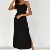 Robes^Outfitbook Robe en satin fendue noir