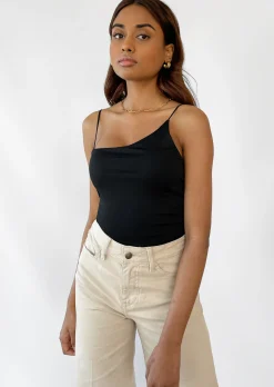 Hauts^Outfitbook Top asymétrique NOIR